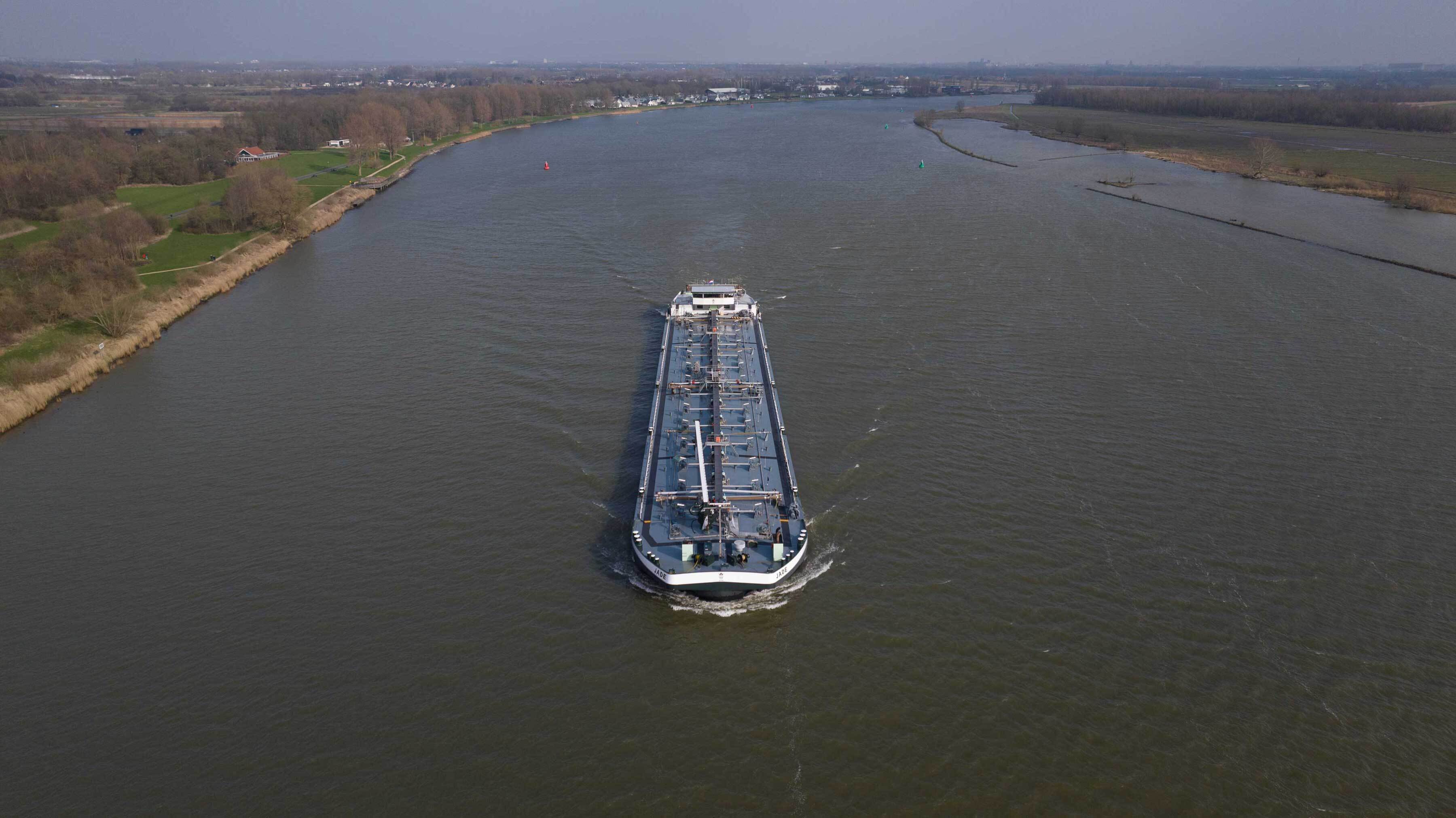 mts jade, ams barging, fleet ams, inland tanker, inland shipping, shipping rhine