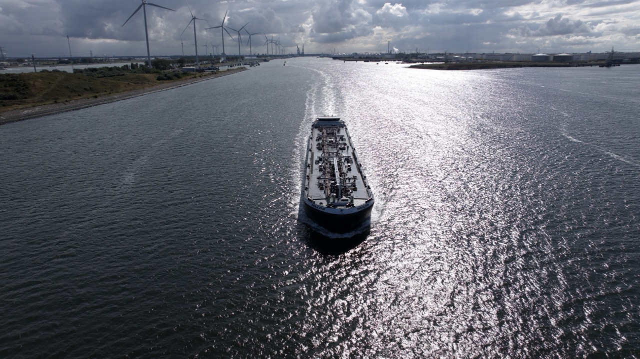 nazar, ams barging, bunkering, tankvaart