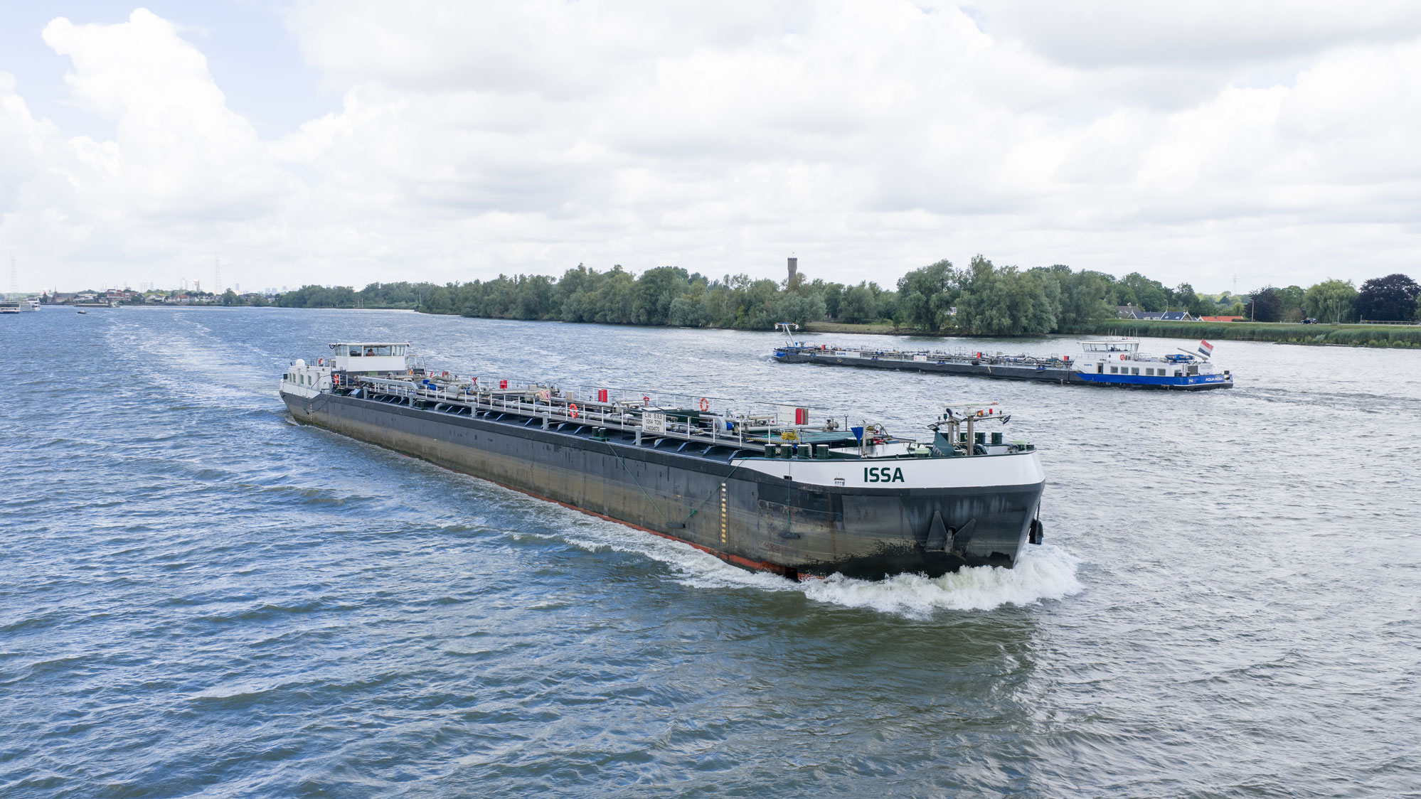 mts issa, ams barging, mts alain d, bunkering, transport, liquid bulk, tankvaart